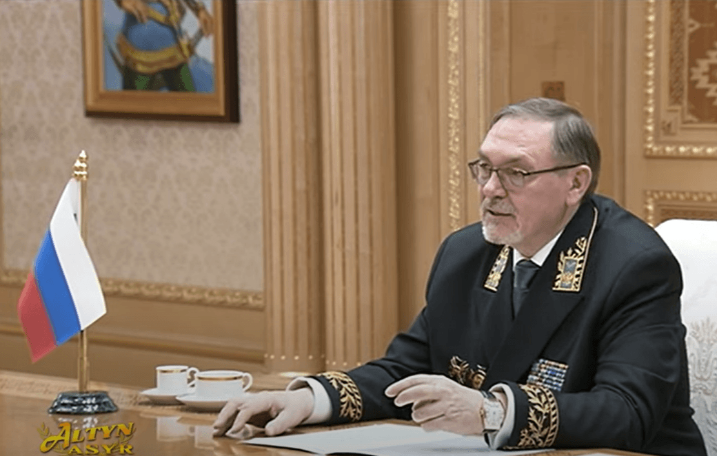 novyj-posol-rossii-vruchil-veritelnye-gramoty-prezidentu-turkmenistana