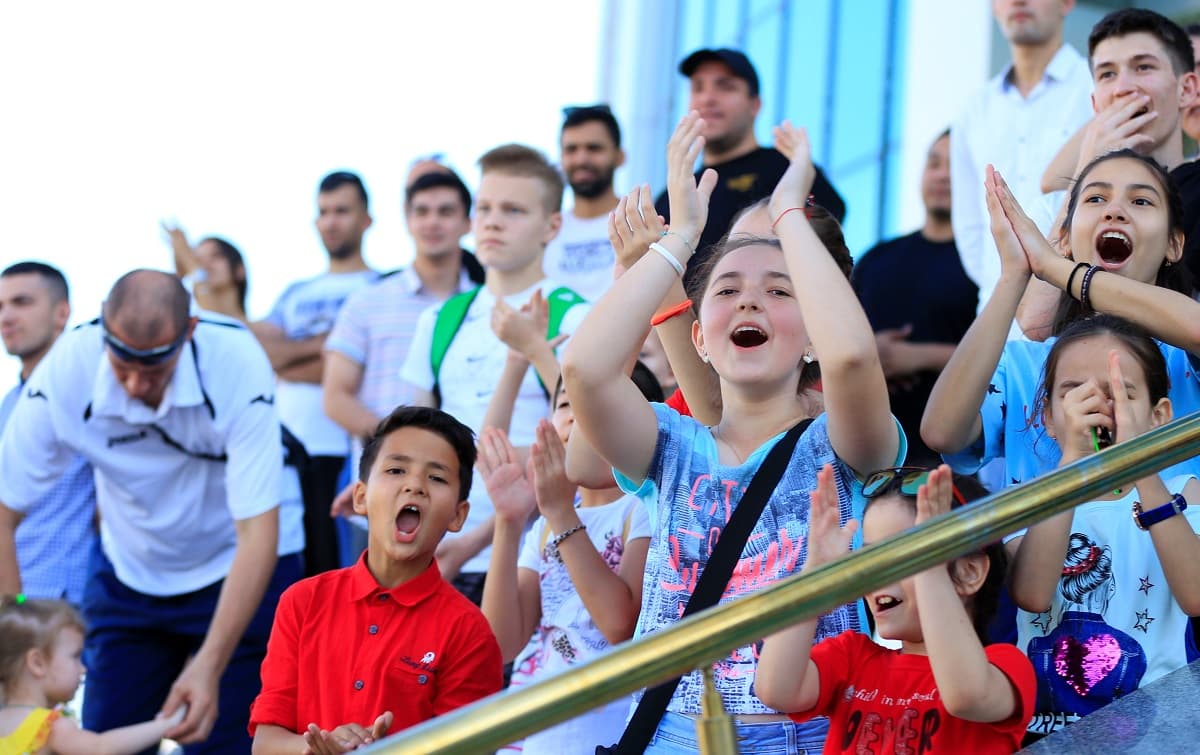 prazdnichnyj-spektr-iyunya-ot-dnya-detej-do-kurban-bajramy-chto-otmechaem-v-pervyj-mesyac-leta