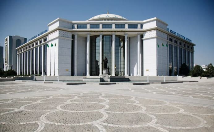 novye-zdaniya-suda-budut-postroeny-v-gorodah-turkmenbashi-i-mary