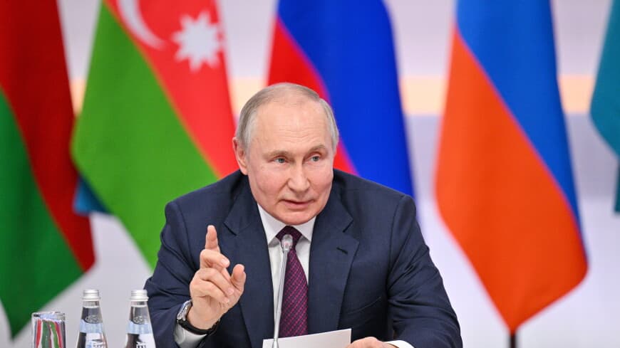 Ввести единые стандарты образования в СНГ и ЕАЭС, не возвращаясь в СССР, предложил Путин на встрече в Сочи
