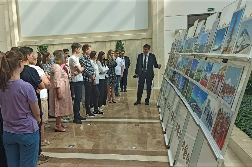 Дипмиссия Туркменистана в Минске дала брифинг о предстоящем открытии города Аркадаг