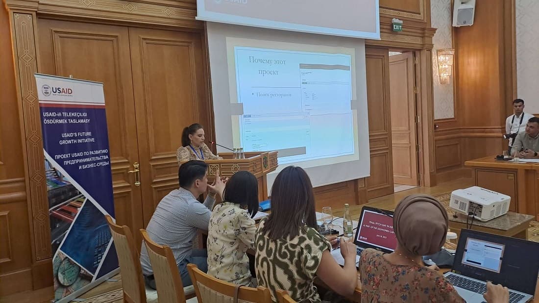 Учеба, трудоустройство, кулинария – женские ИТ-проекты представили в Ашхабаде