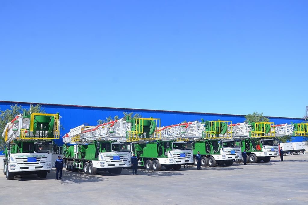 Turkmenneft Group received a batch of powerful lifting machines from China