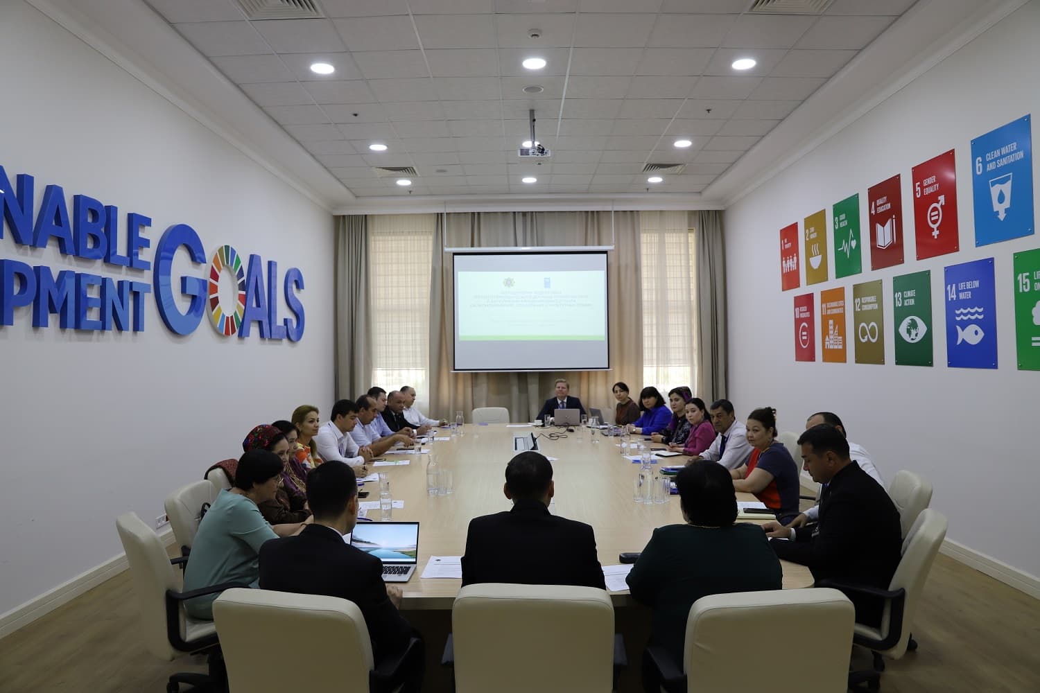 turkmenistan-gotovit-tretij-doklad-po-vypolneniyu-mezhdunarodnogo-pakta-ob-ekonomicheskih-socialnyh-i-kulturnyh-pravah