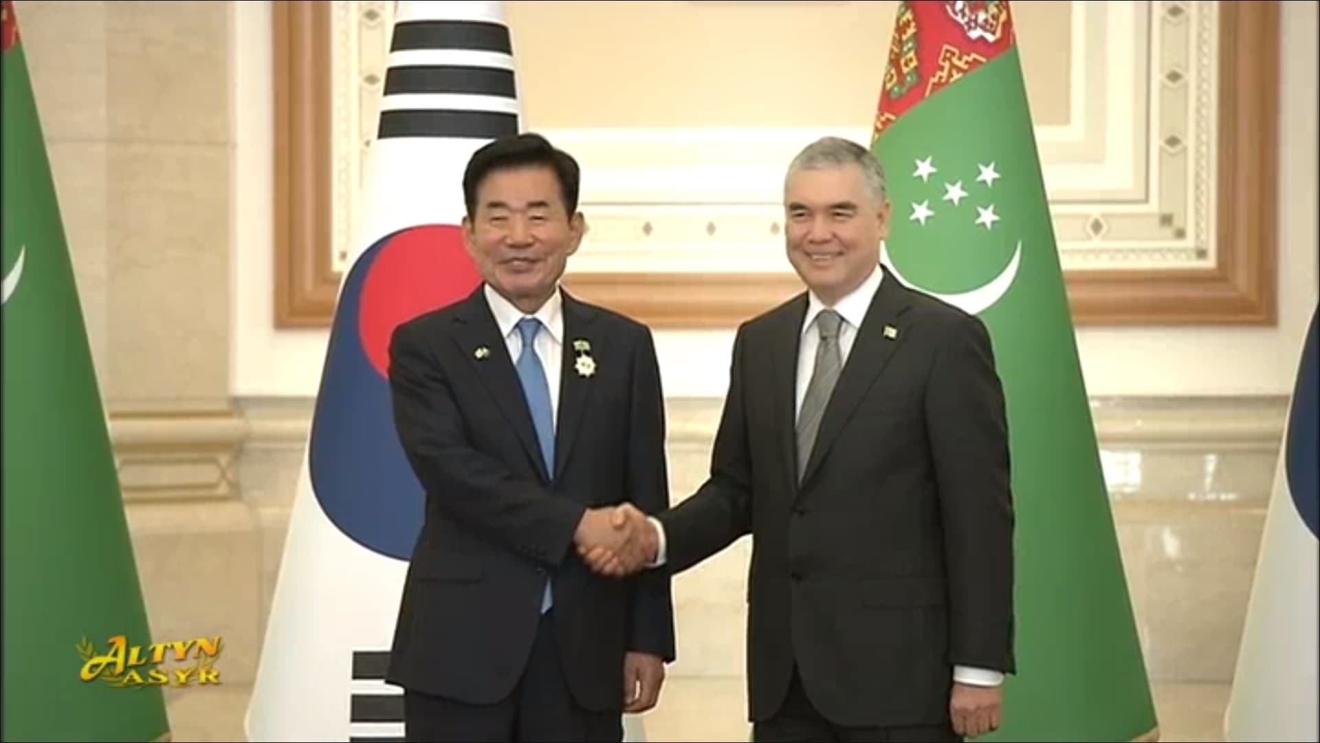 The Speaker of the Parliament of the Republic of Korea was awarded the Order of Turkmenistan "Bitaraplyk"
