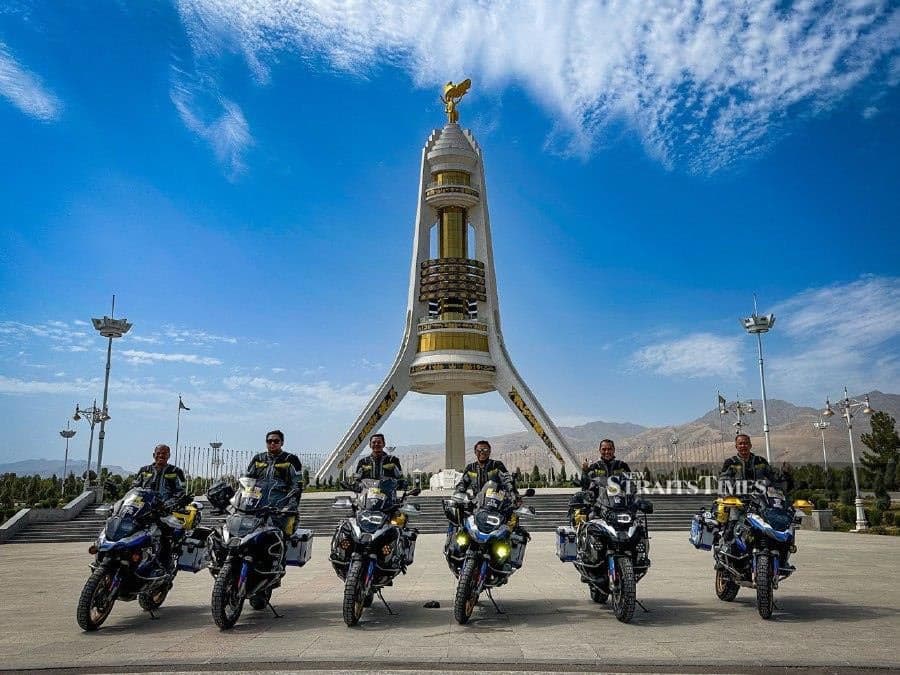 Malaysian motorcycle expedition arrived in Turkmenistan