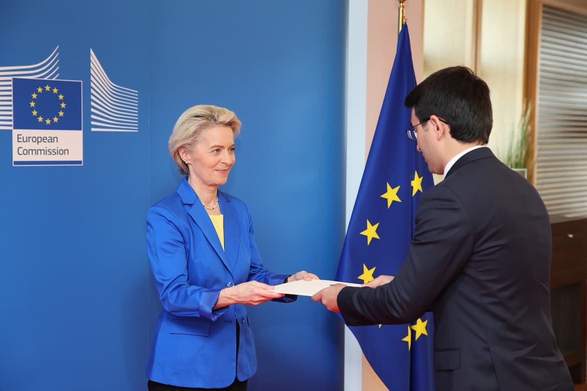 Turkmen Ambassador presents his credentials to the President of the European Commission