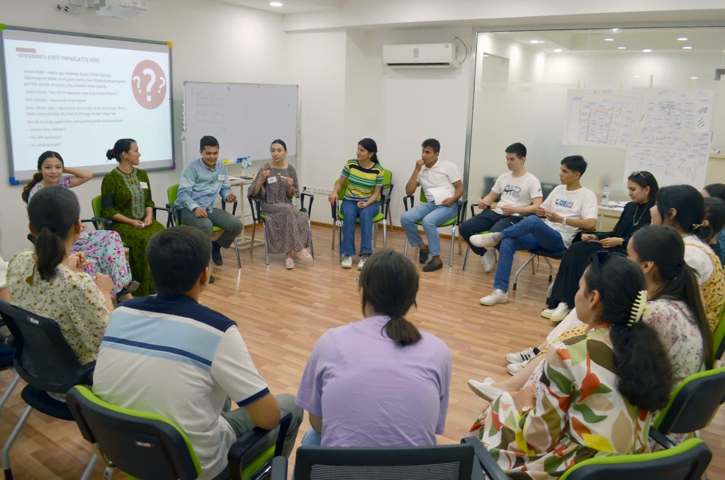 Young people stepped up their entrepreneurial skills at the courses of the Summer Program in Ashgabat