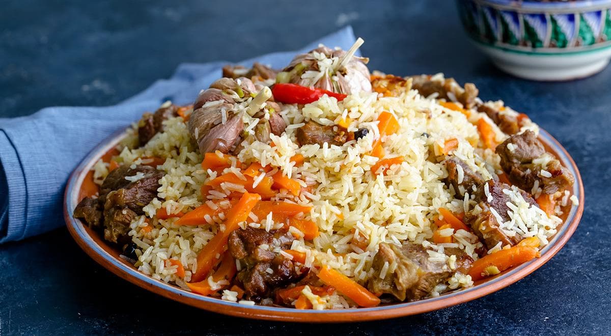 A queue lined up for Turkmen pilaf at the Tasty Kazan food festival