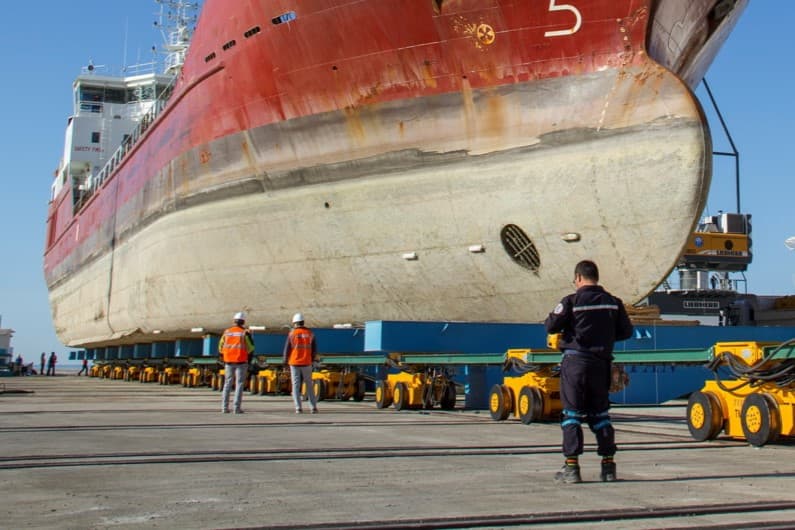 na-sudostroitelnom-zavode-balkan-postroyat-dva-suhogruza