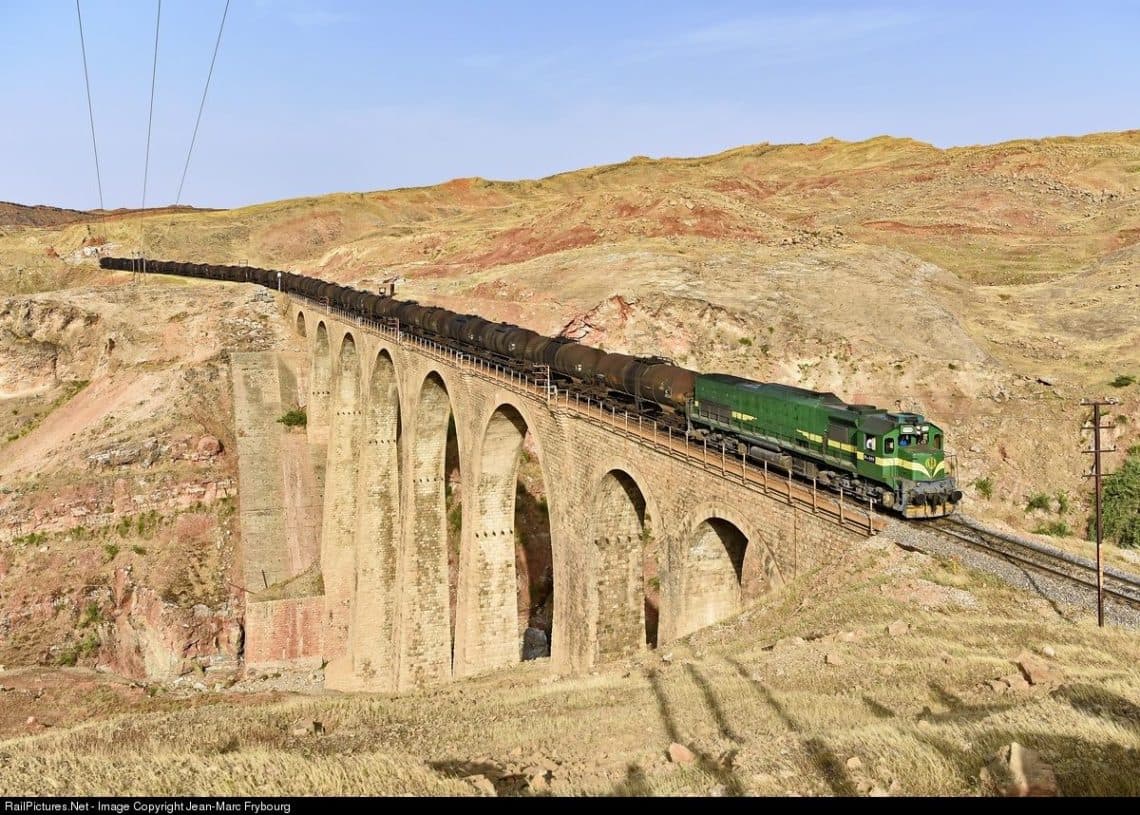 A new railway line will connect Iraq and Iran