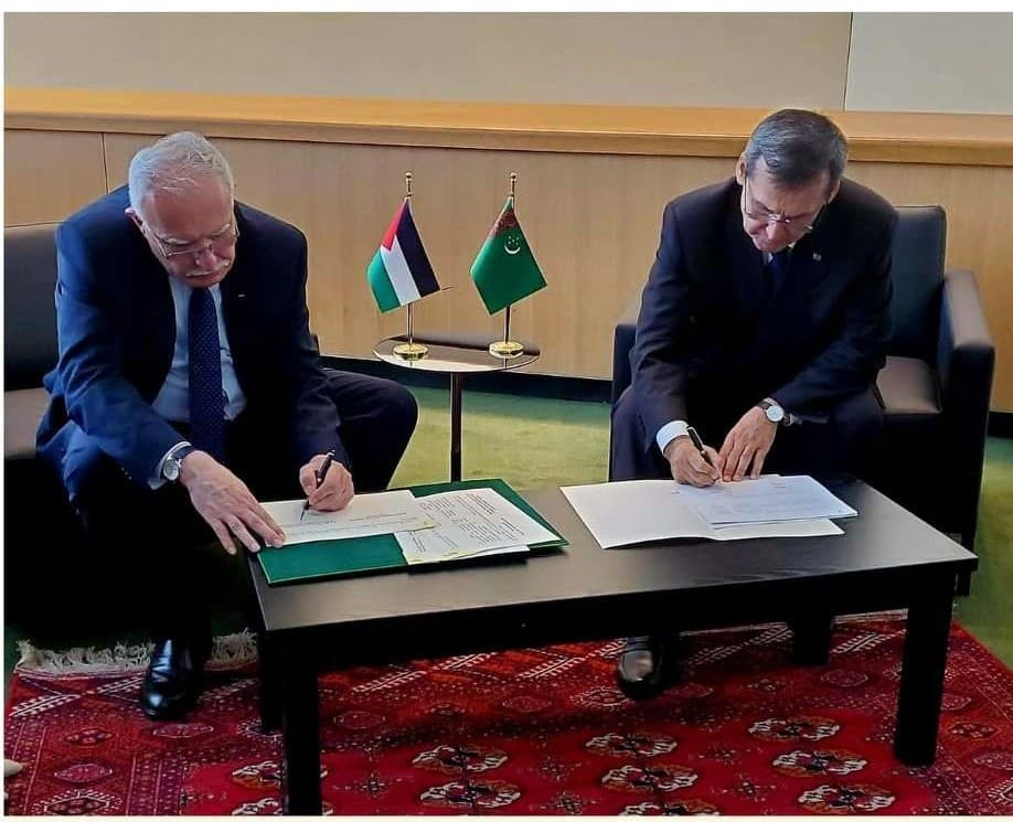 foreign-ministers-turkmenistan-and-palestine-signed-roadmap-cooperation