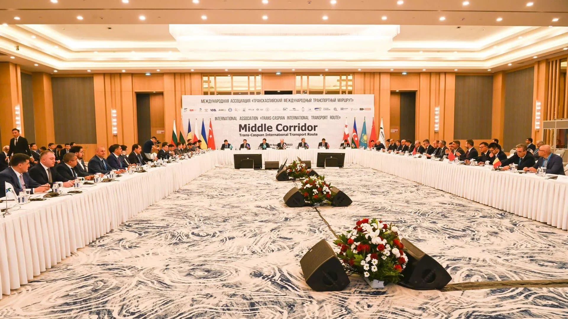 po-transkaspijskomu-marshrutu-perevozka-gruzov-vyrosla-na-853