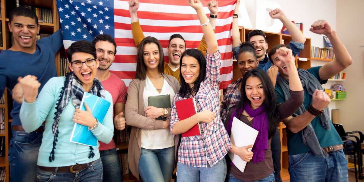 Amerikan ýokary okuw mekdepleriniň uçurymlary bilen duşuşyga çagyrylýar