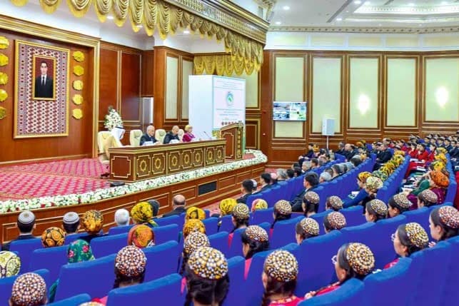 Aşgabatda Ibn Sina bagyşlanan halkara ylmy maslahaty geçirildi