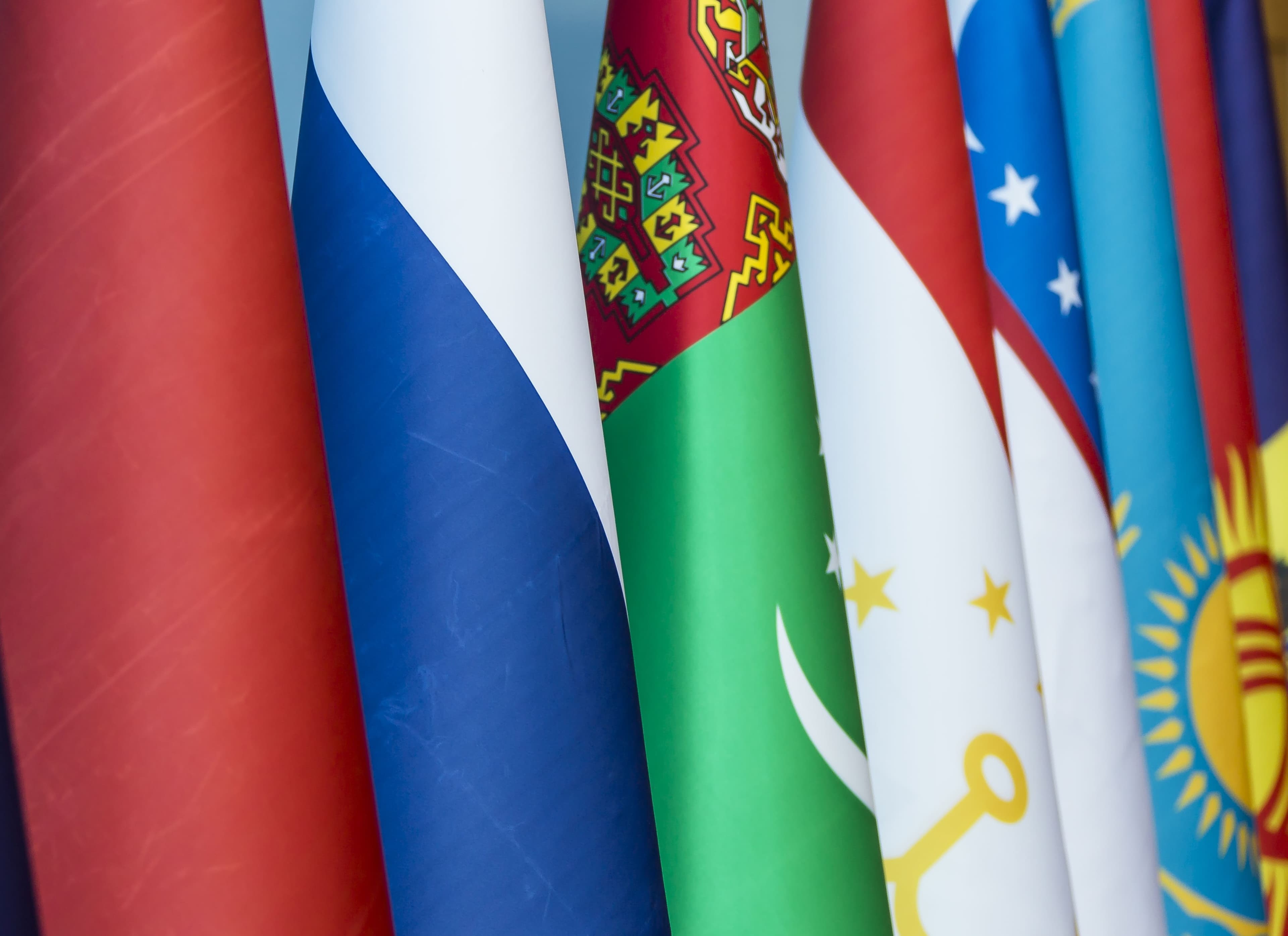 Türkmenistanyň döwlet Baştutany GDA boýunça kärdeşlerini Bitaraplyk institutynyň döredilmegine goldaw bermäge çagyrdy