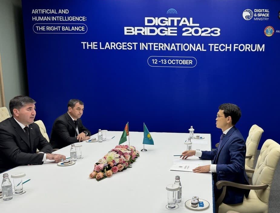 Astana we Aşgabat telekommunikasiýa pudagyndaky hyzmatdaşlygy ara alyp maslahatlaşdylar