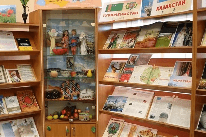 Культурная выставка народов ЦА открылась в Мурманской области