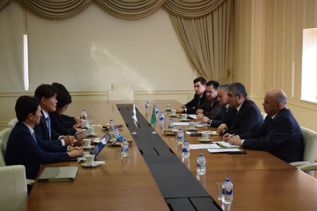 Koreýanyň Ulag instituty Türkmenistandaky demir ýol taslamalaryna gatnaşmaga çagyryldy