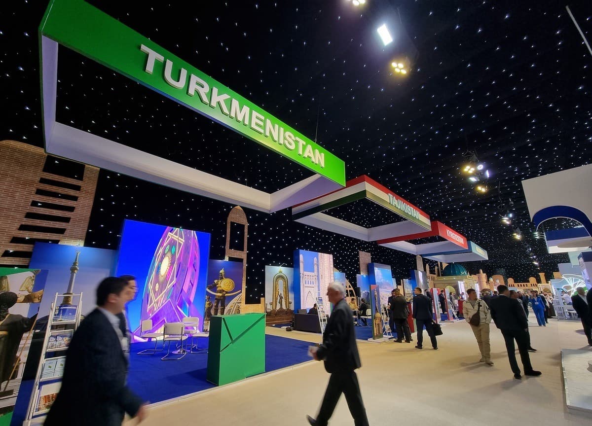 BSG-nyň Samarkantda geçirilen mejlisiniň çäginde Türkmenistan Global maýa goýum forumynda wekilçilik edýär