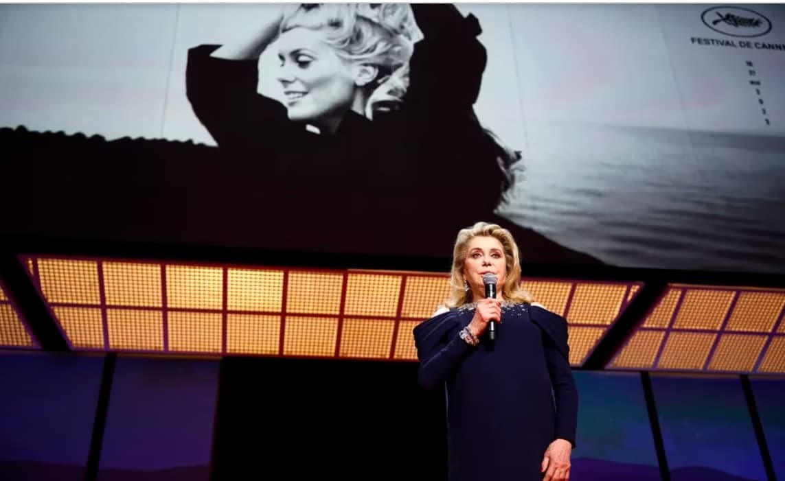 Katrin Denýow – 80 ýaşynda we ol henizem kino asmanynda
