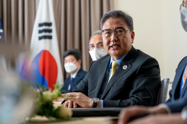 Koreýa Respublikasynyň daşary işler ministri ilkinji gezek Türkmenistana geler
