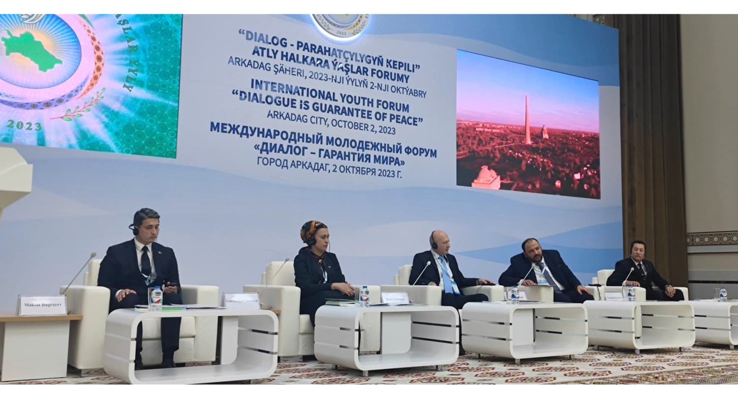 BMG Arkadag şäherindäki «Dialog parahatçylygyň kepili» atly Ýaşlar forumynyň wekilleriniň ýüz tutmasyny çap etdi