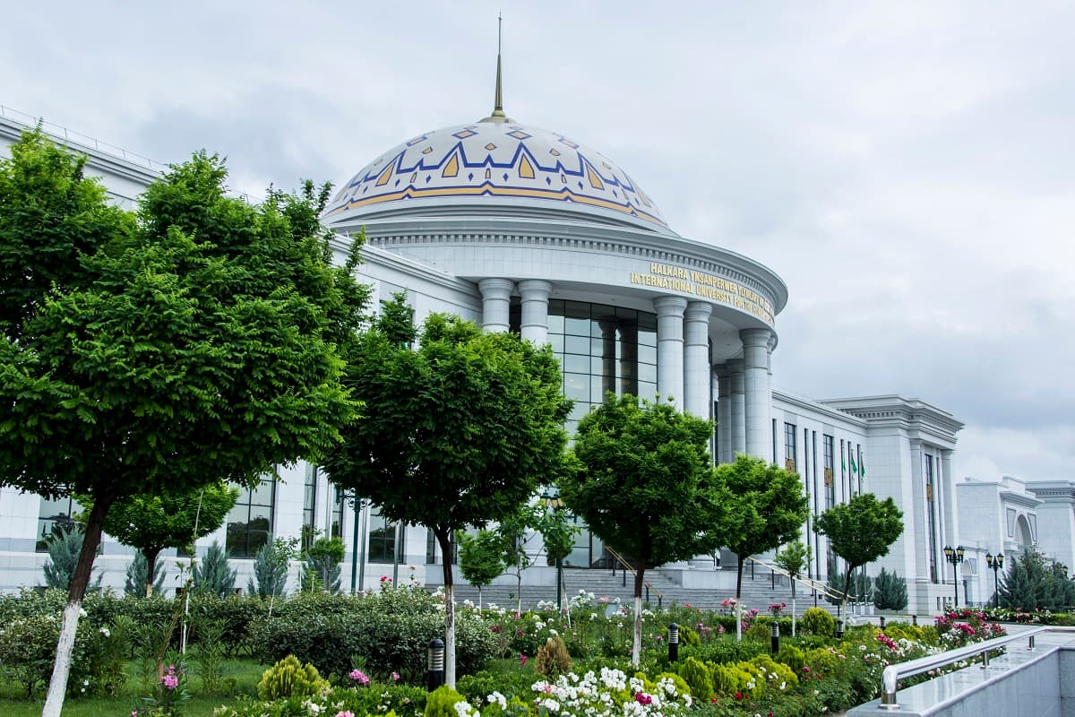 Rectors have been replaced in two Turkmen universities