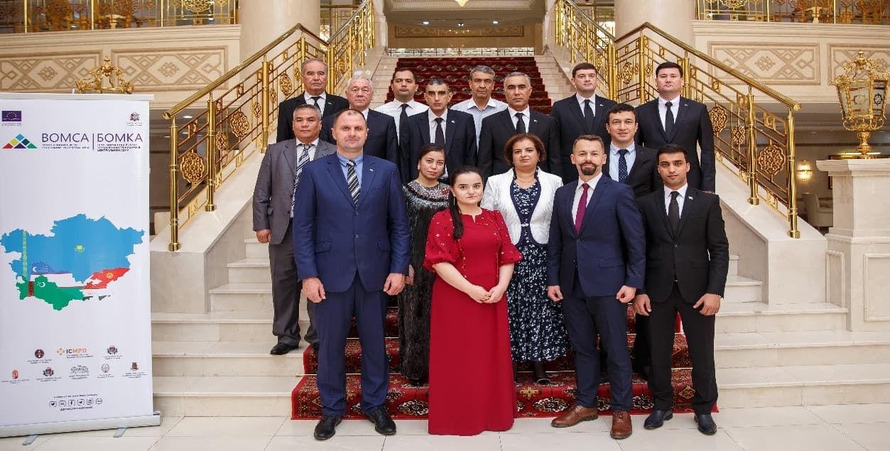 Sanly ulgam arkaly gümrük okuwlaryny okatmagyň usullary öwrenildi
