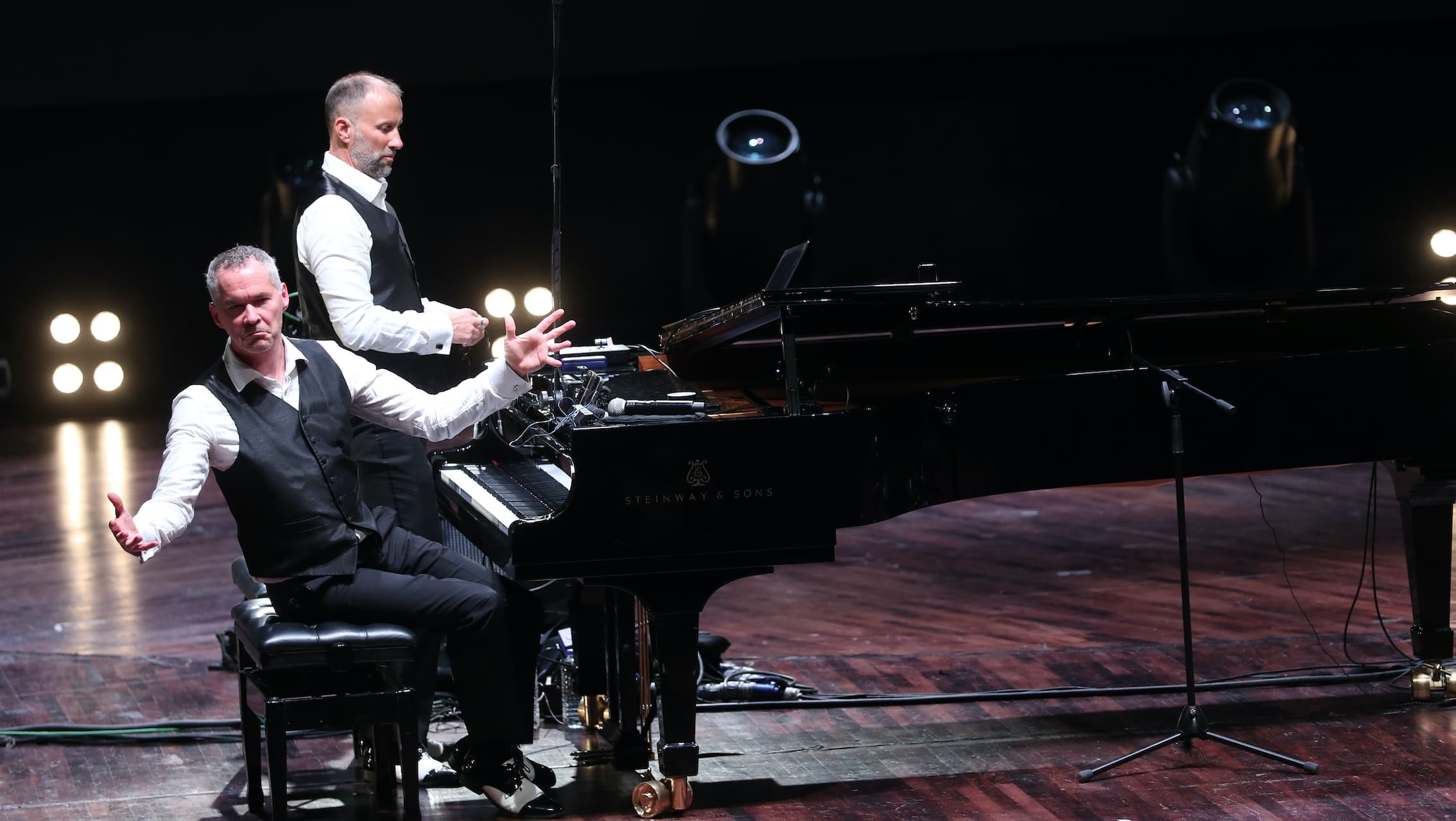 The pianist duet “Pianotainment” will perform in Ashgabat