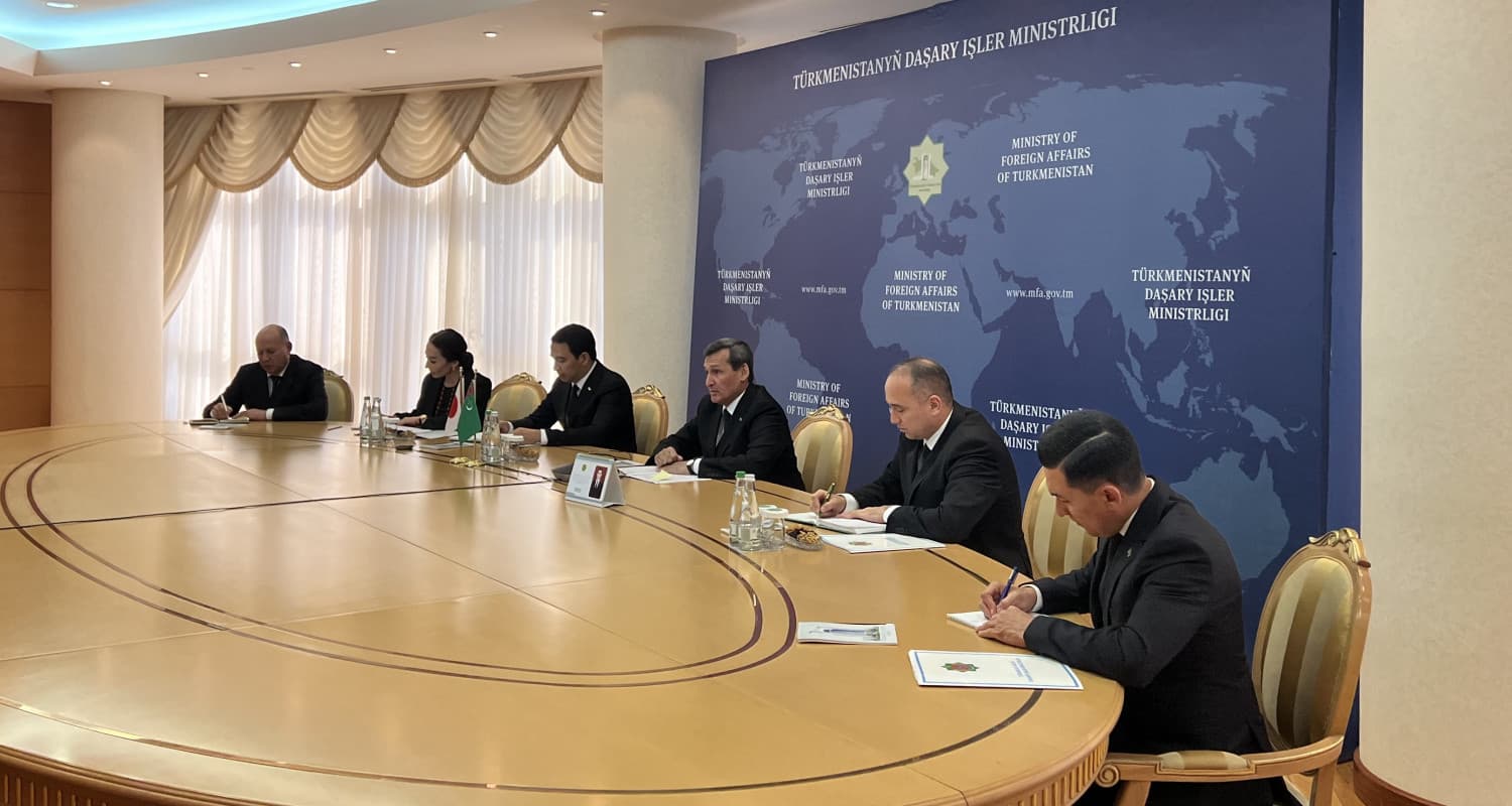 Daşary işler ministri ýapon kärdeşleri bilen hyzmatdaşlygy ösdürmek meselelerini ara alyp maslahatlaşdy