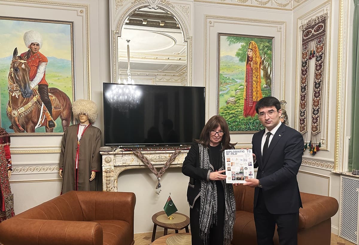 «Diplomatic World» žurnaly Türkmenistanyň üstünliklerini belleýär
