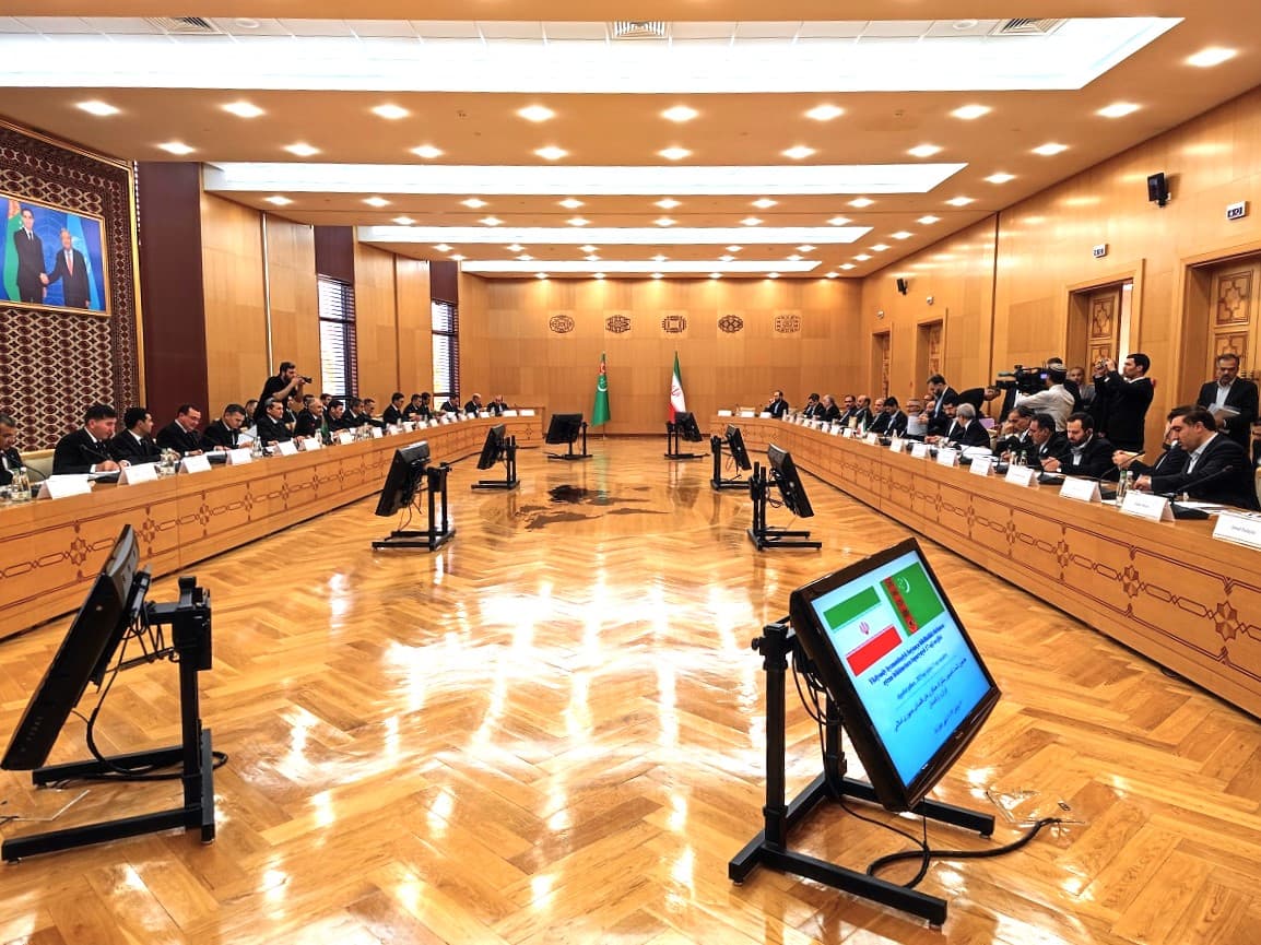 ashhabad-i-tegeran-sveryayut-chasy-v-prodvizhenii-ekonomicheskogo-sotrudnichestva