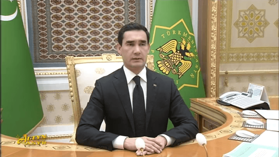 Türkmenistanyň Prezidenti täze çagalar we ýetginjekler merkezini gurmak boýunça halkara bäsleşigini yglan etmek barada tabşyryk berdi