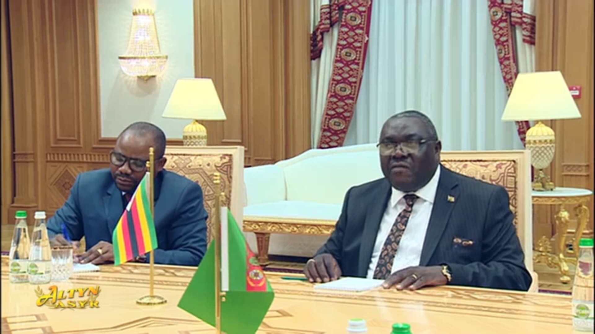 Zimbabweniň Türkmenistandaky ilçisi resmi taýdan öz wezipesine girişdi