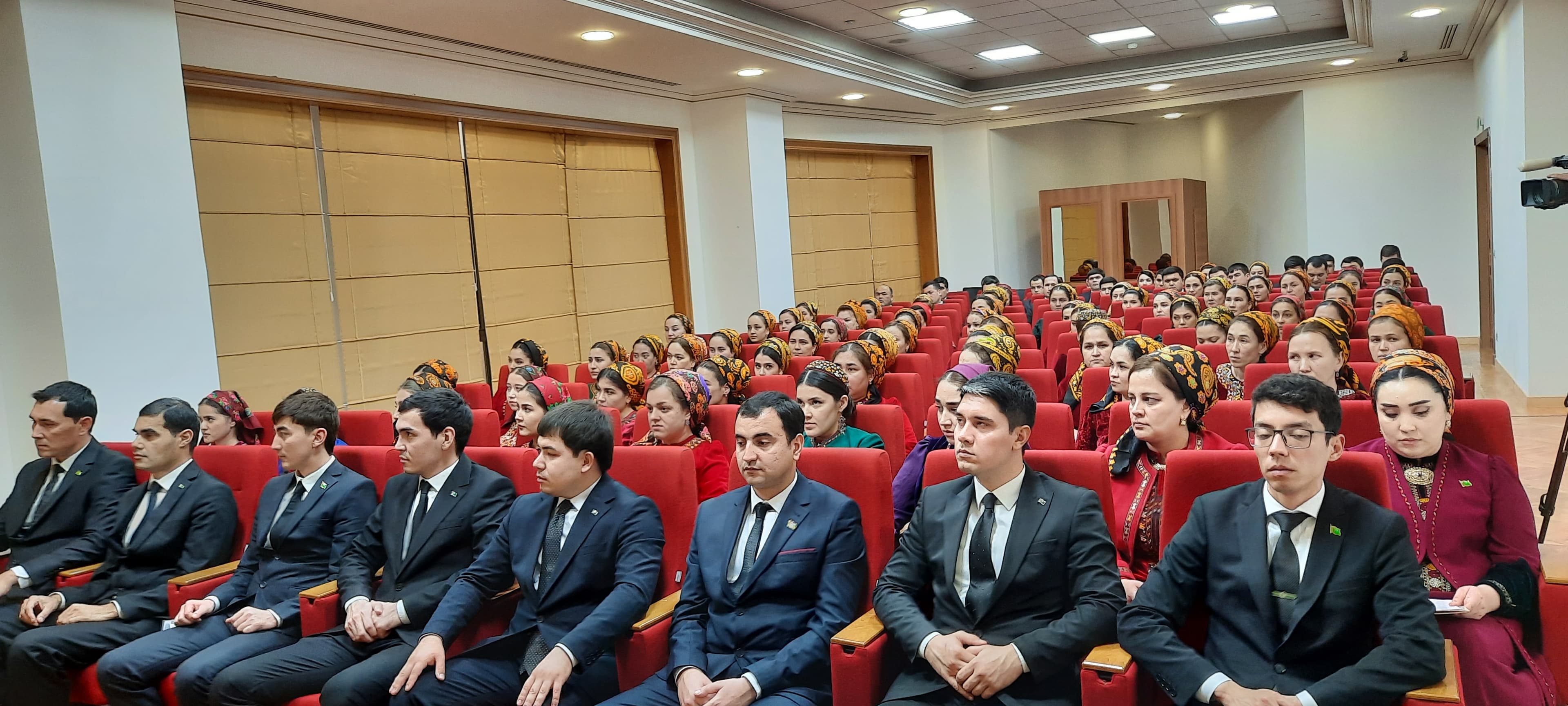 v-agentstve-turkmenaragatnashyk-sostoyalas-konferenciya-na-temu-literaturnoe-nasledie-mahtumkuli-fragi-neischerpaemoe-sokrovishche
