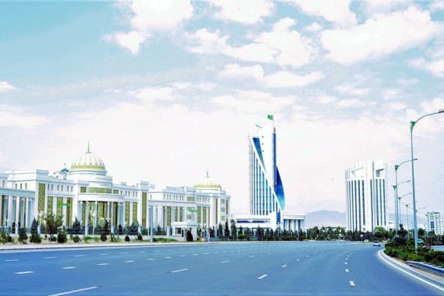 v-mary-snabdili-19-klinicheskih-laboratorij-novym-oborudovaniem