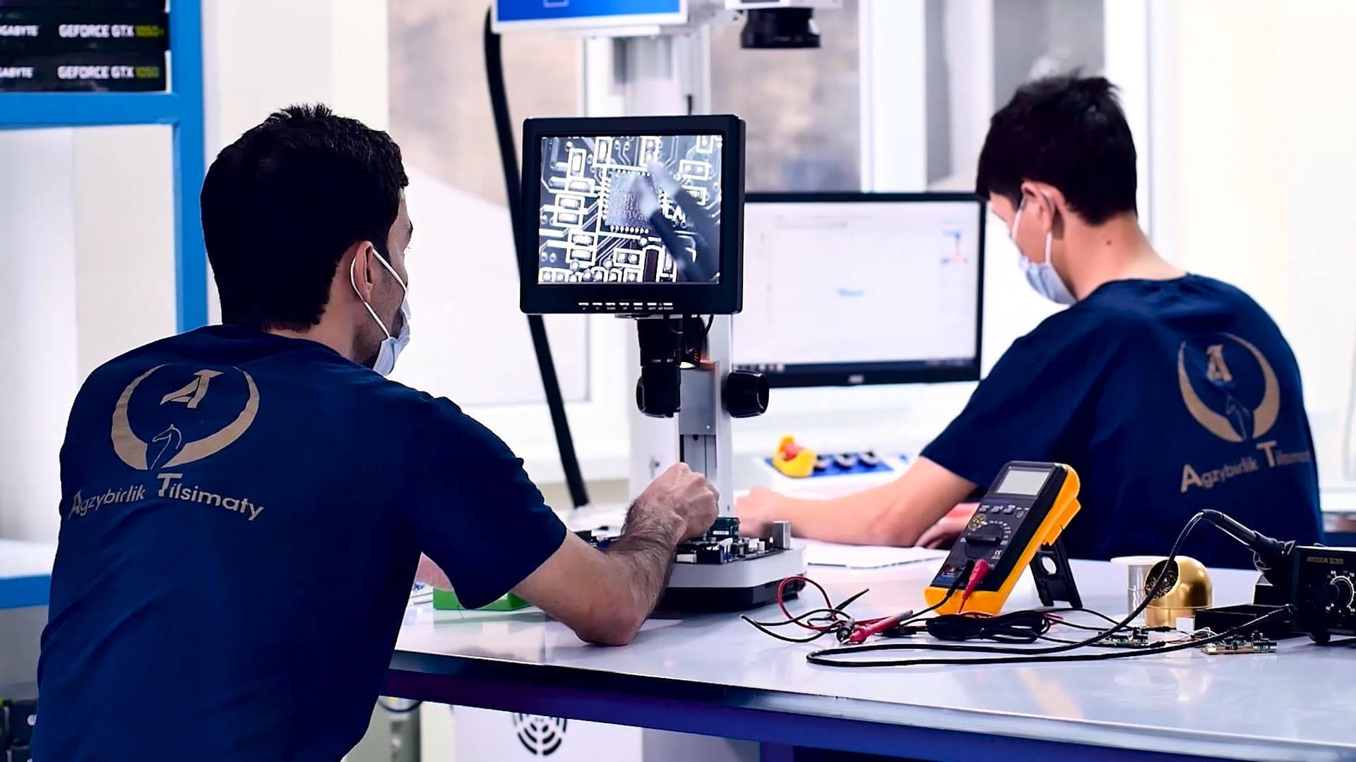 institutions-city-arkadag-are-equipped-computer-equipment-agzybirlik-tilsimaty