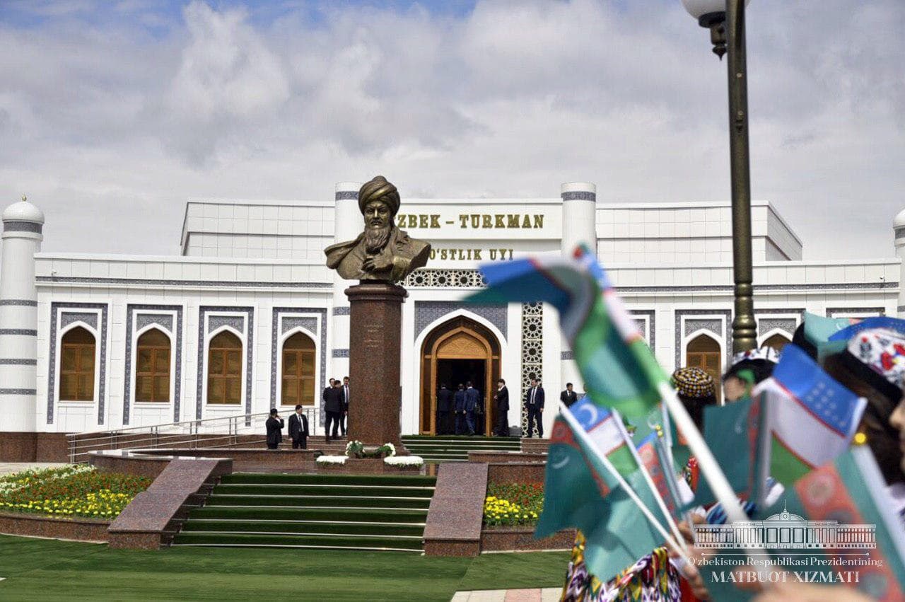 shavkat-mirziyoev-podpisal-postanovlenie-o-prazdnovanii-v-uzbekistane-300-letiya-mahtumkuli