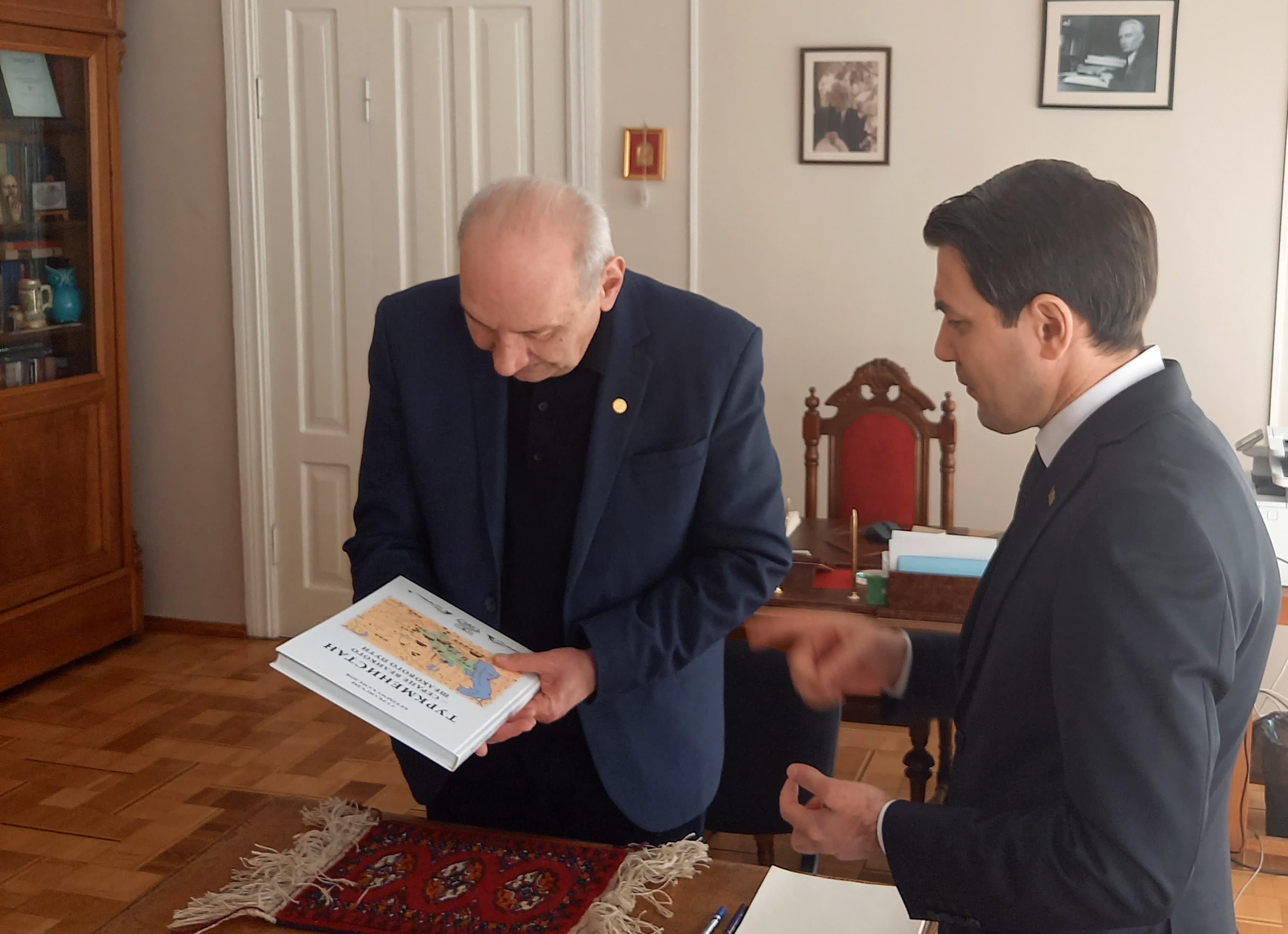 meeting-ambassador-turkmenistan-georgia-director-georgian-national-center-manuscripts
