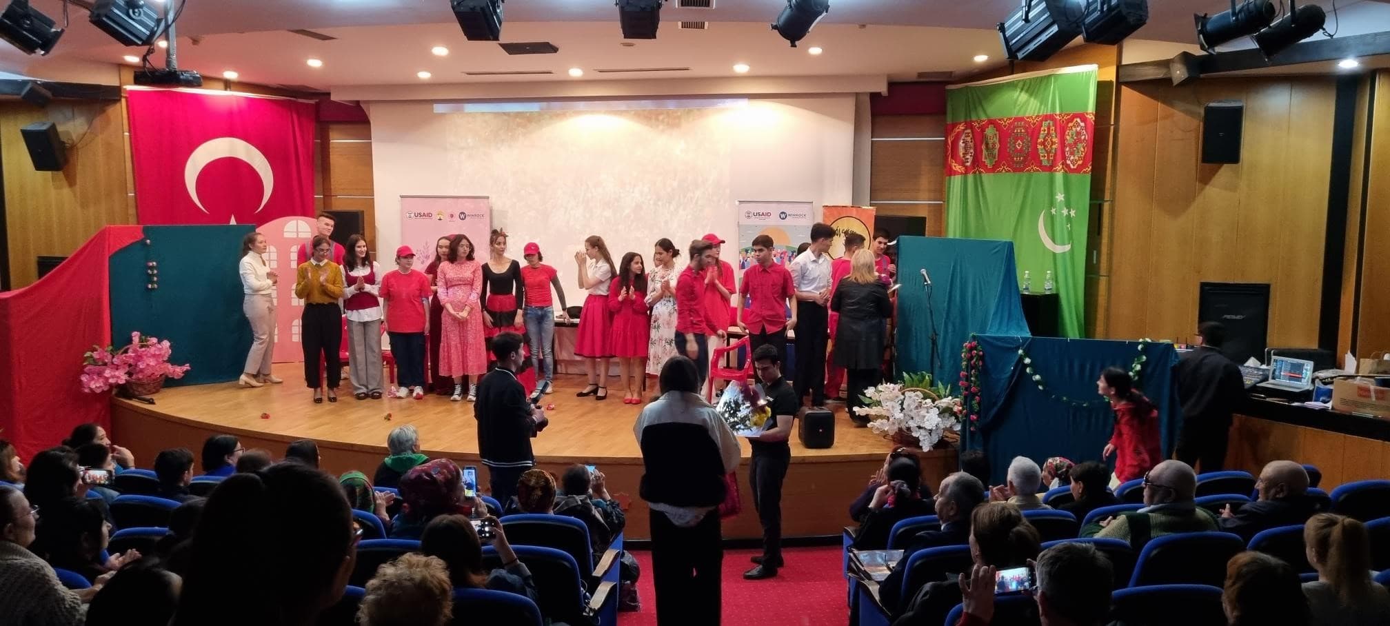 usaid-i-obshchestvennaya-organizaciya-enme-sposobstvuyut-rasshireniyu-prav-i-vozmozhnostej-zhenshchin