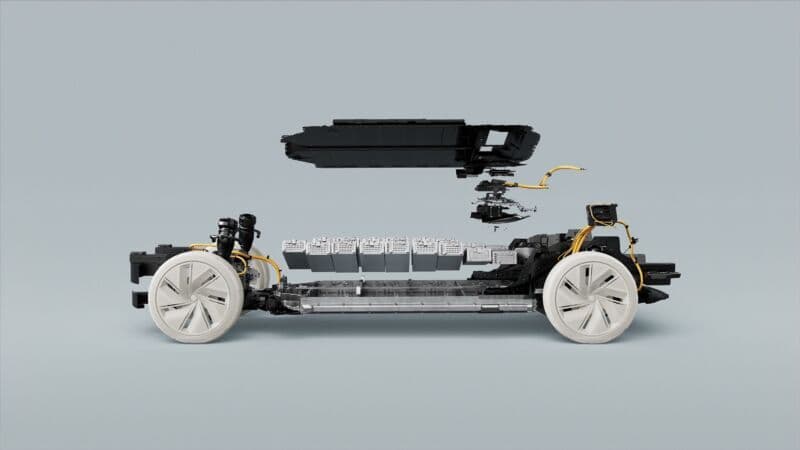 Компания Volvo сократит время зарядки электромобилей на 30%