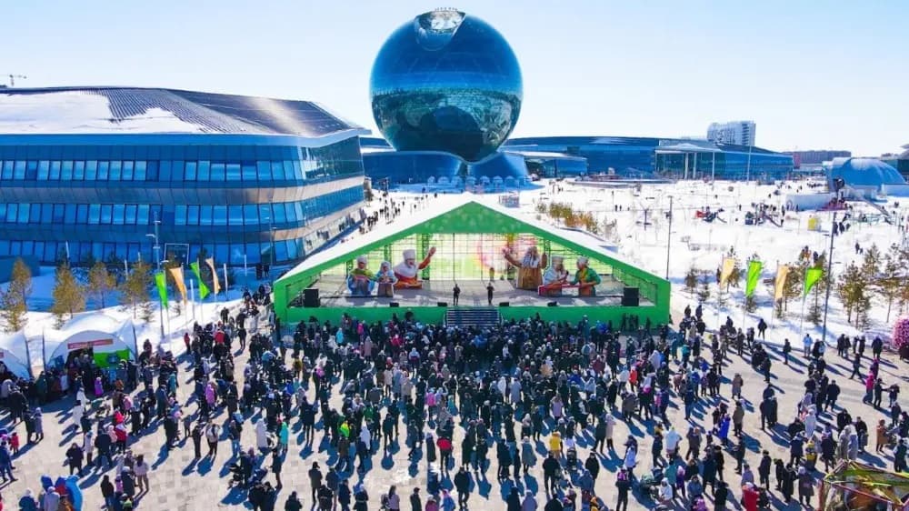 v-astanu-na-vostochnuyu-yarmarku-sehalis-remeslenniki-iz-stran-gde-otmechayut-novruz