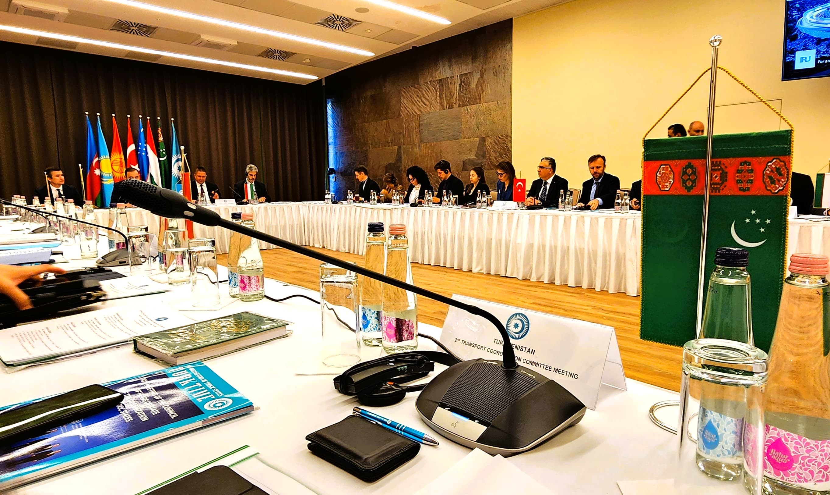 v-budapeshte-predstavleny-vozmozhnosti-porta-turkmenbashi-v-razvitii-kaspijskogo-koridora