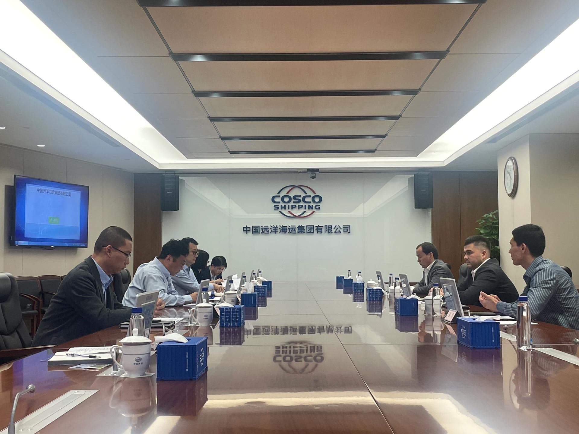 representatives-ojsc-transport-and-logistics-center-turkmenistan-held-business-meeting-cosco-shipping-group-china
