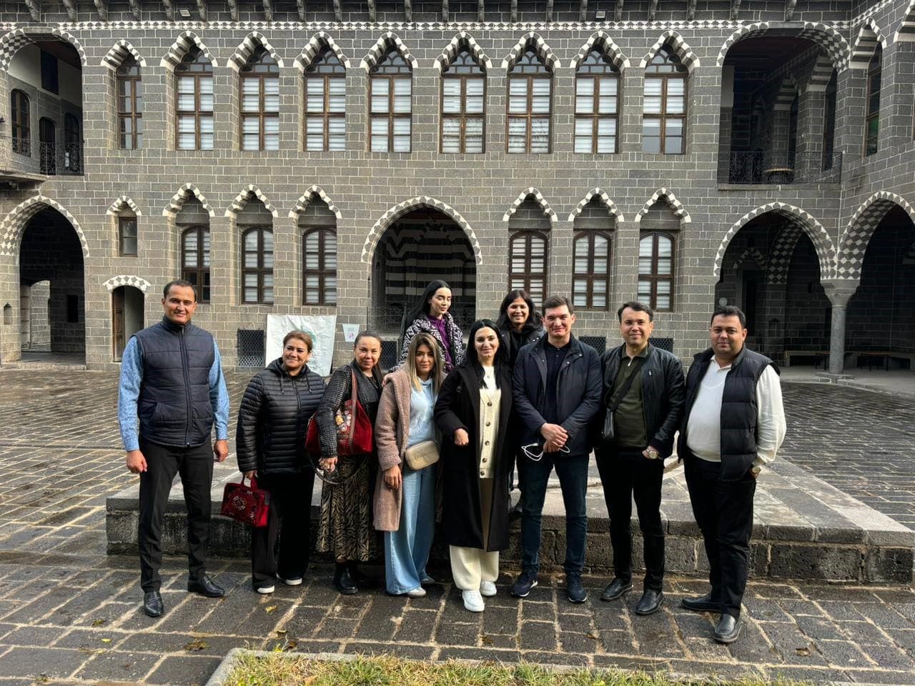 chudesnoe-puteshestvie-po-diyarbakyru-vpechatleniya-turkmenskih-turistov