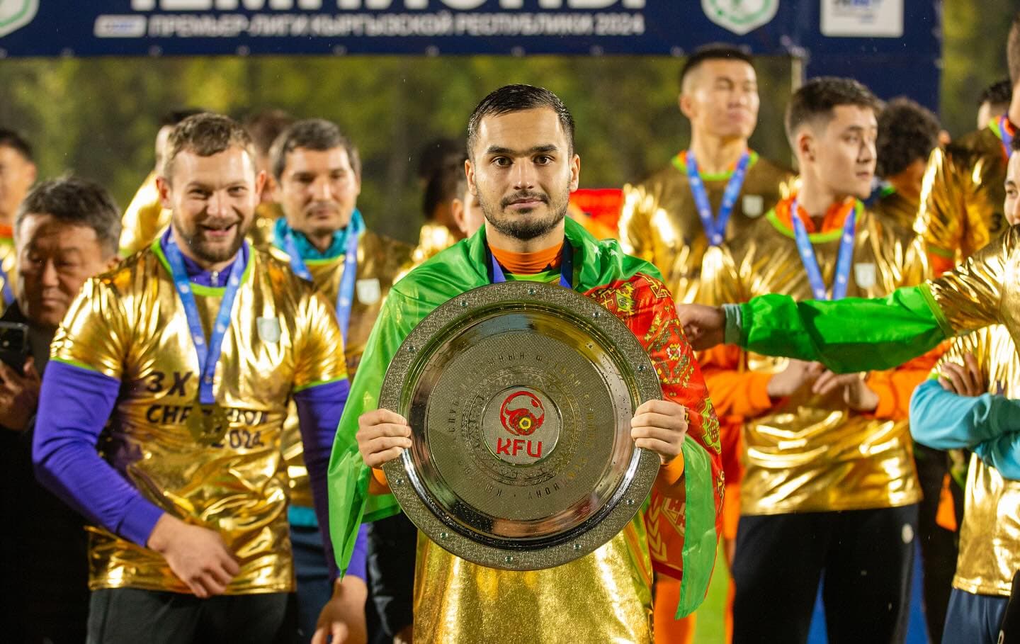 turkmenskij-futbolist-tejmur-charyev-chempion-kyrgyzstana-2024-v-sostave-abdysh-aty