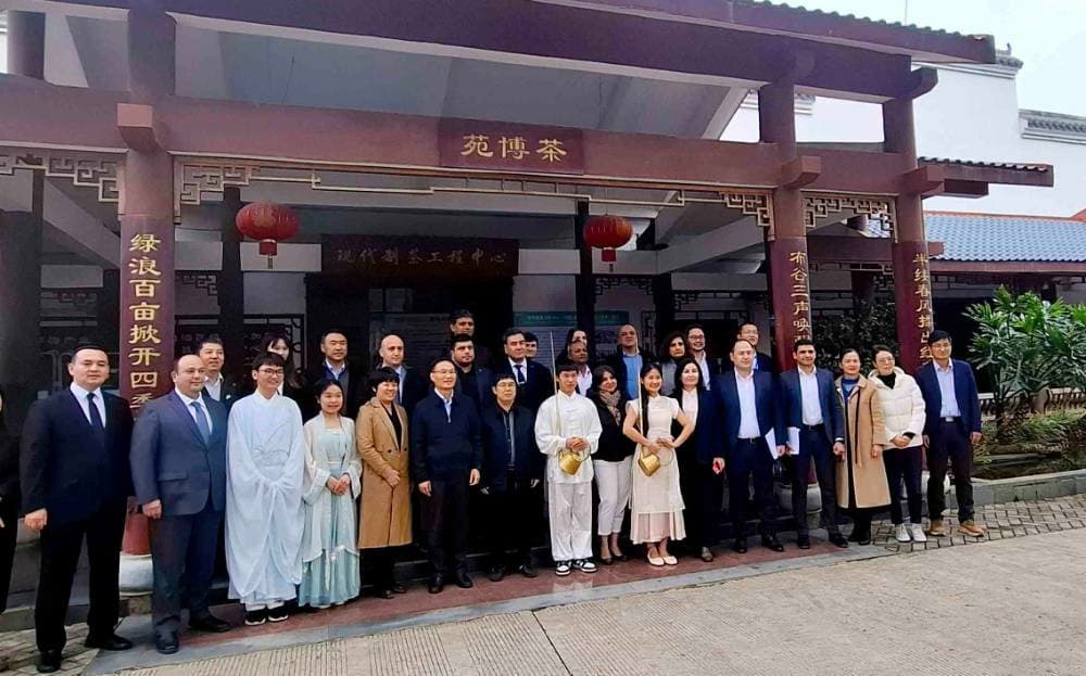 turkmen-delegation-participates-adb-training-course-educational-institutions