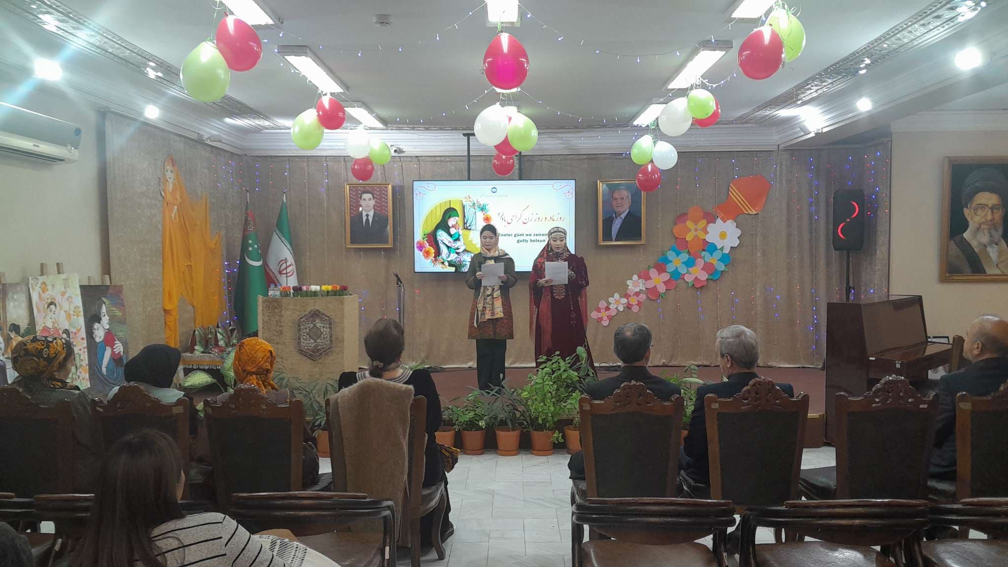 v-kulturnom-centre-irana-v-ashhabade-otmetili-den-materi