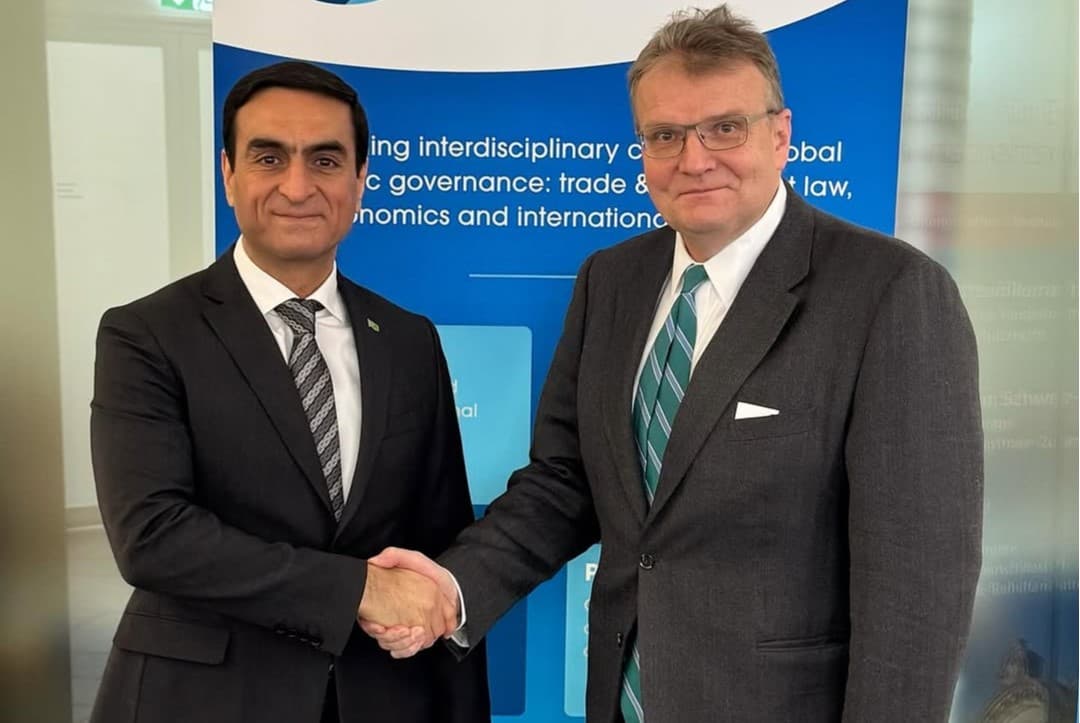 turkmenistanyn-ilcisi-dunya-sowda-institutynyn-yolbascysy-bilen-dususyk-gecirdi